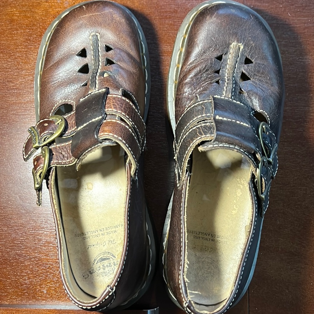 Women’s SZ5, fits like 7-7 1/2
